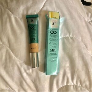 It cosmetics CC cream Matte Light